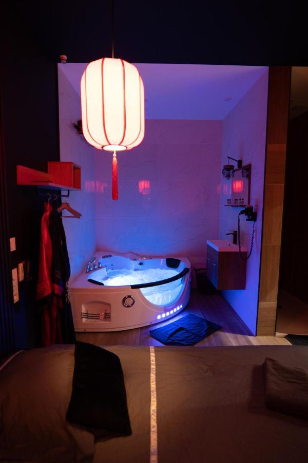 Capsule Japon - Jacuzzi - Netflix & Ecran Cinema - Xbox Apartment Trith-Saint-Leger Luaran gambar